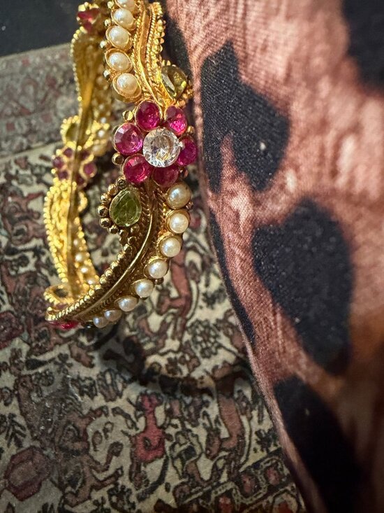 Jewelry - Ornate Gold Pearl Pink Green Bangle